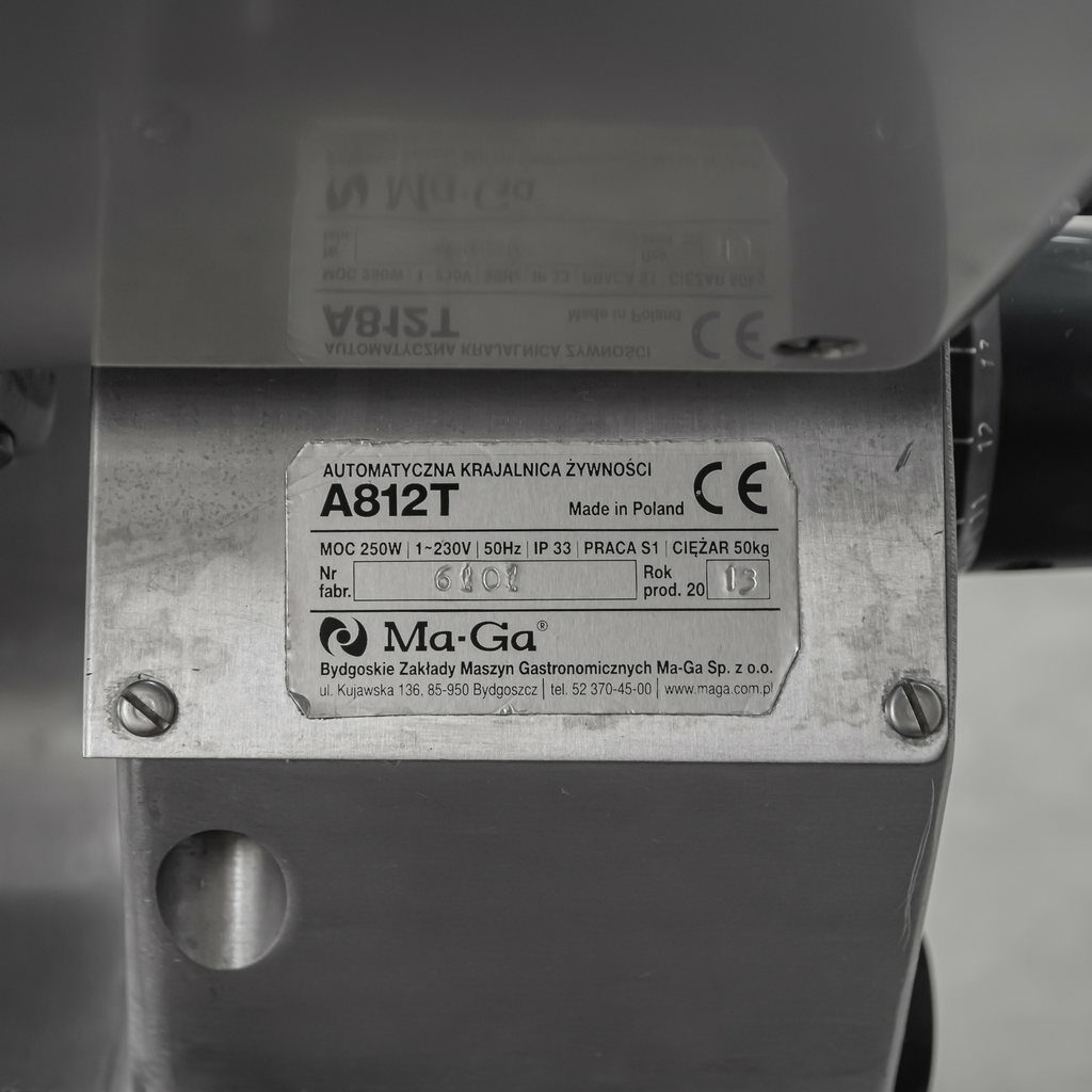 Krajalnica do wędlin sera półautomatyczna Ma-Ga A-812T wymiar ostrza 30 cm moc 250 W