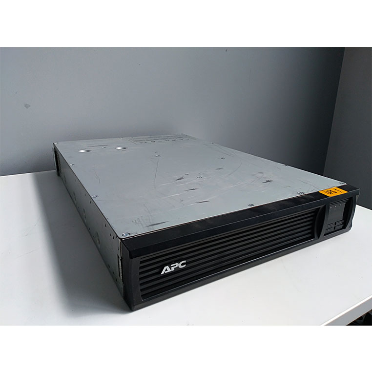 USP zasialacz awaryjny APC 3000VA (2)