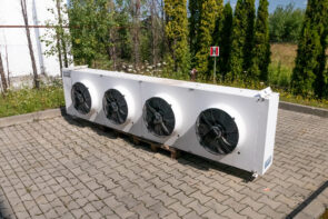 Zdjęcie produktu: Skraplacz chłodniczy LU-VE model EAV6S 7540 V/V