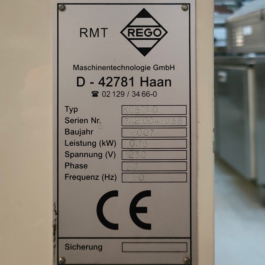 Półautomatyczna krajalnica do chleba RMT REGO KOBOLD-MTP001613 tabliczka znamionowa