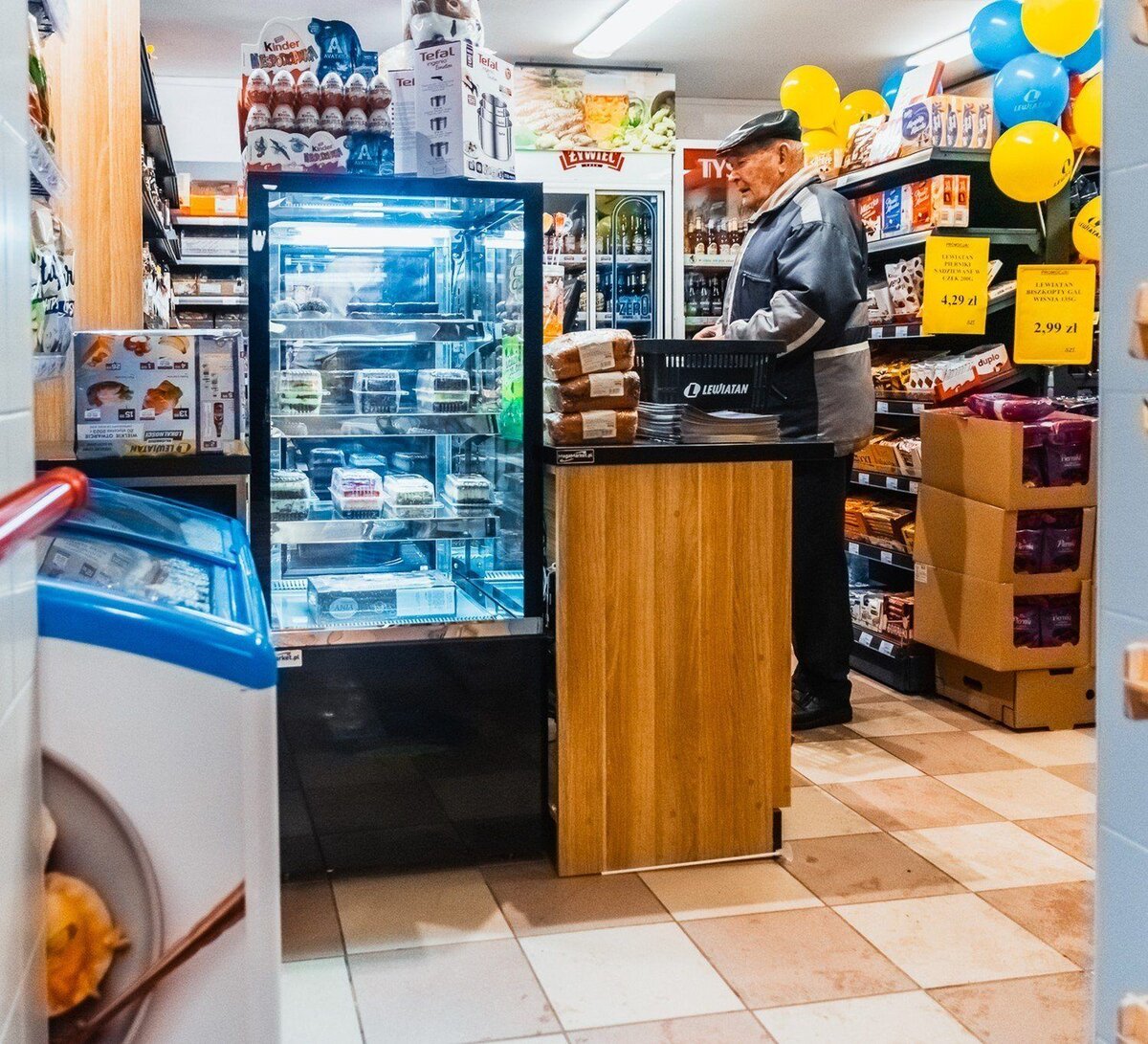 meble sklepowe na wymiar