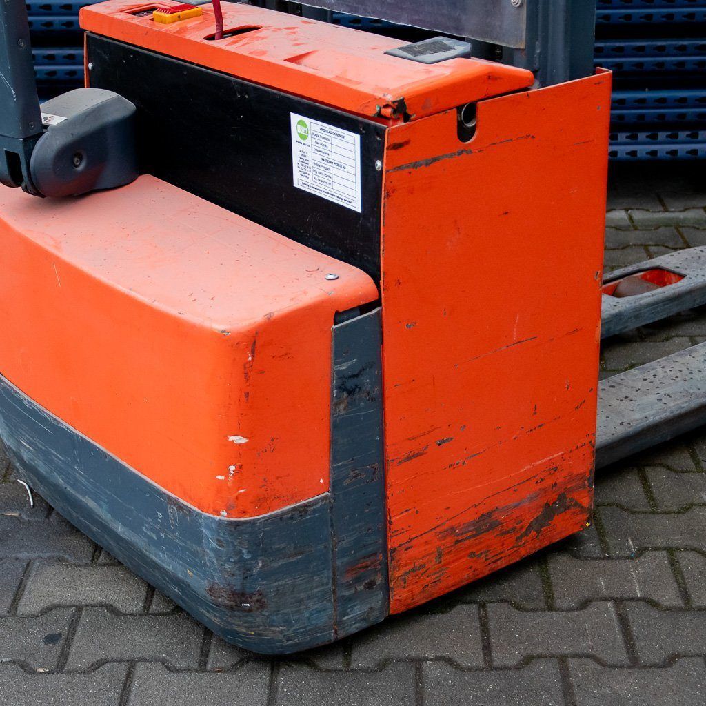 wózek paletowy, paleciak elektryczny, wózek podnośnikowy, wózek elektryczny, paleciak z prostownikiem, wózek do regałów, wóżek podnośnikowy do magazynu, wóżek elektryczny z masztem, podnośnik do palet, wózek paletowy z baterią