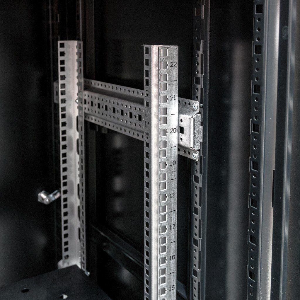 Szafa rack serwerowa na elektronikę NETBERG, szafa rackowa 19" 22U stojąca
