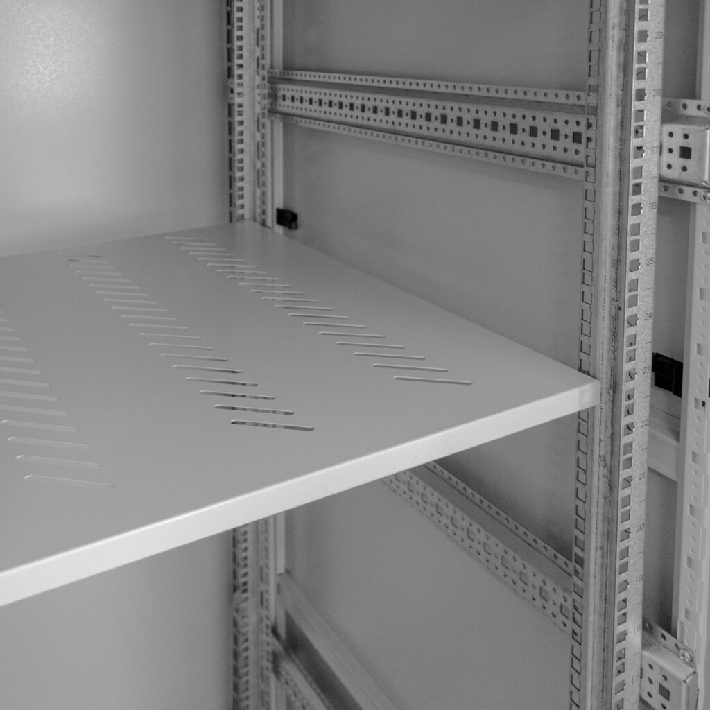 Szafa Rack 19 32U serwerowa na elektronikę NETBERG stojąca 60x100x156.5 cm szara