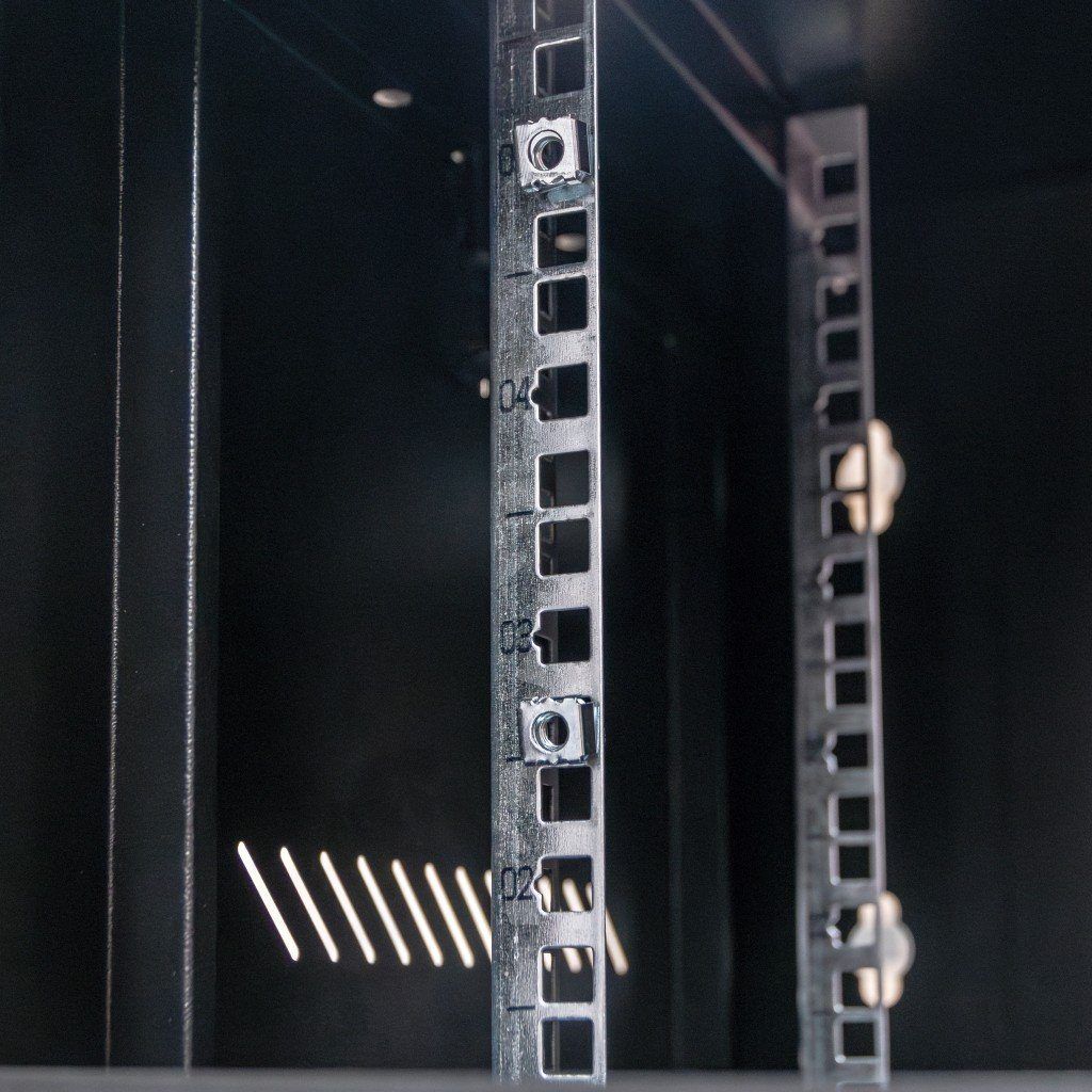 szafa rackowa na elektronikę, szafa serwerowa NETBERG 19" 6U czarna