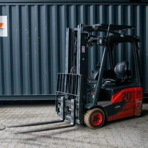 Zdjęcie produktu: Wózek widłowy LINDE E15 nr.ser. H2X386J10652-0059 elektryczny