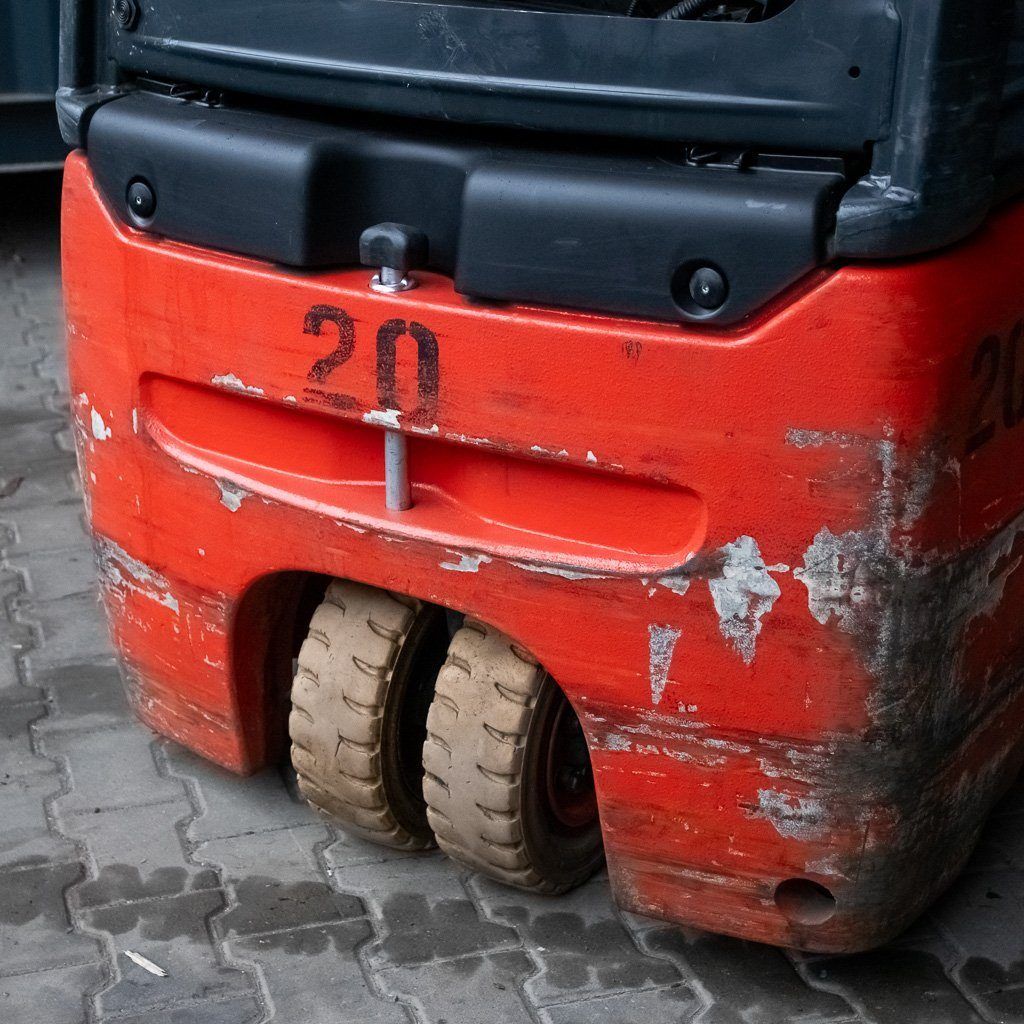 wózek widłowy, wózek elektryczny, sprzęt magazynowy, wózek do magazynu, podnośnik widłowy