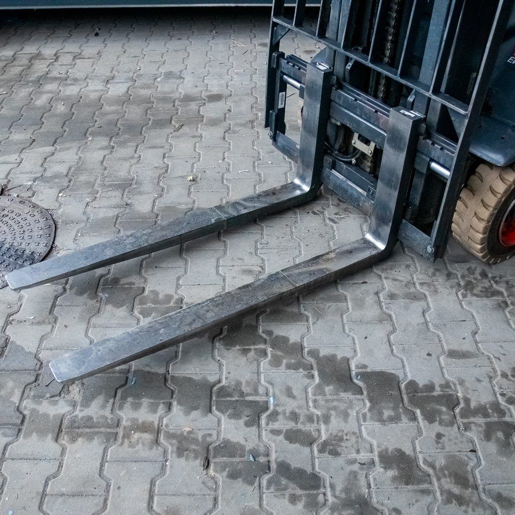 wózek widłowy, wózek elektryczny, sprzęt magazynowy, wózek do magazynu, podnośnik widłowy