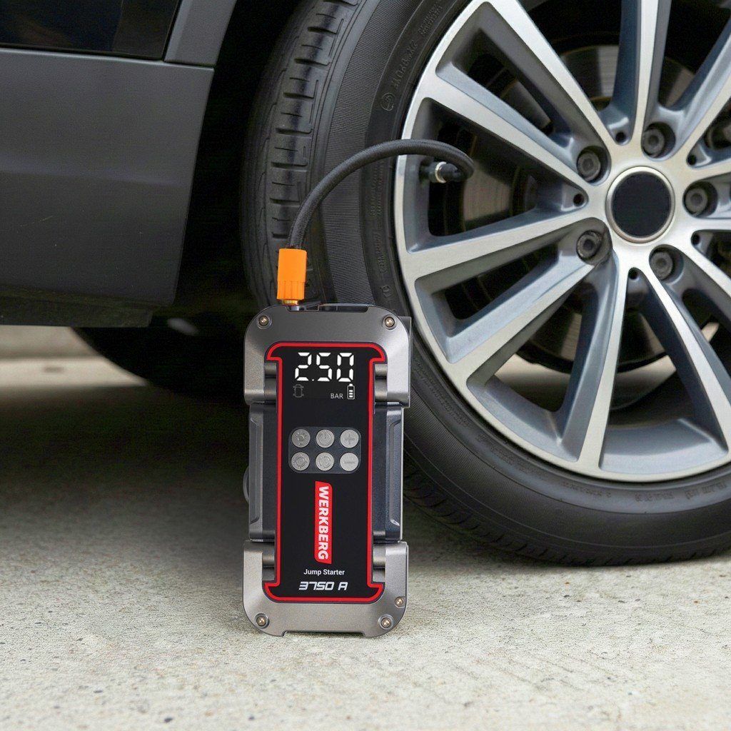Urządzenie rozruchowe Powerbank Booster WERKBERG AL006 1800A3750A 26000mAh kompresor MTP007250 lifestyle