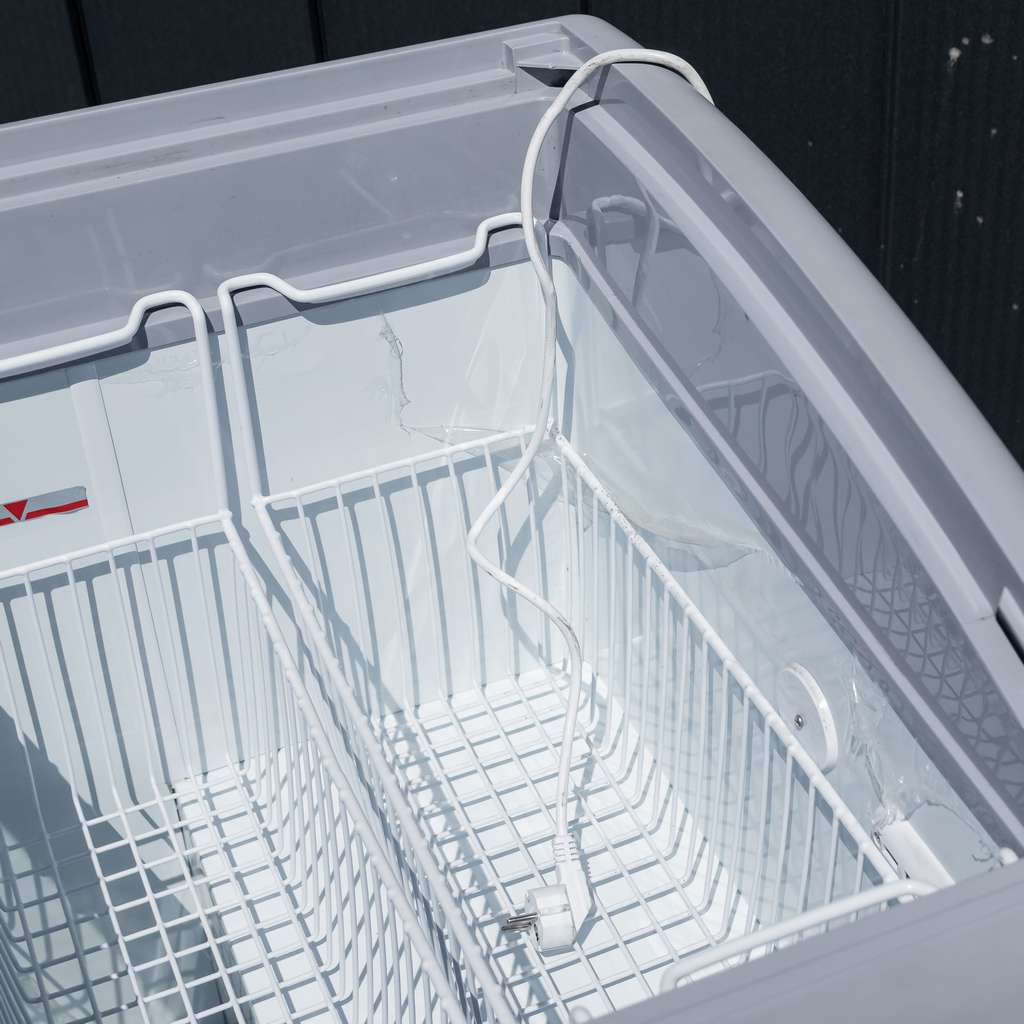 Zamrażarka skrzyniowa przeszklona 260L Mega M YETI X126 powystawowa