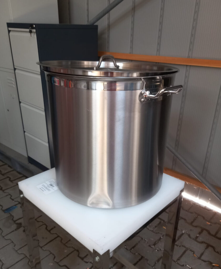 Garnek ze stali nierdzewnej AISI 443 wysoki z pokrywką Mega-M PRO 71L 45x45 cm POSERWISOWY
