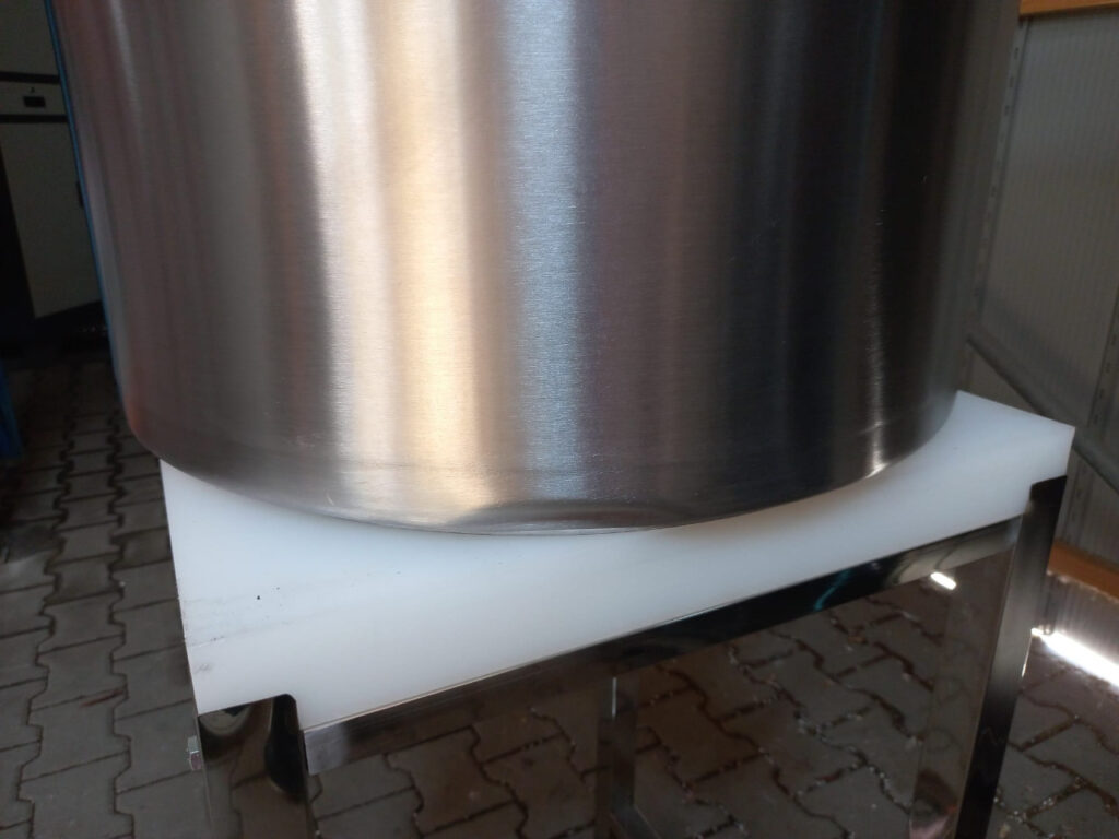 Garnek ze stali nierdzewnej wysoki z pokrywką Mega-M 143L 55x60 cm POSERWISOWY