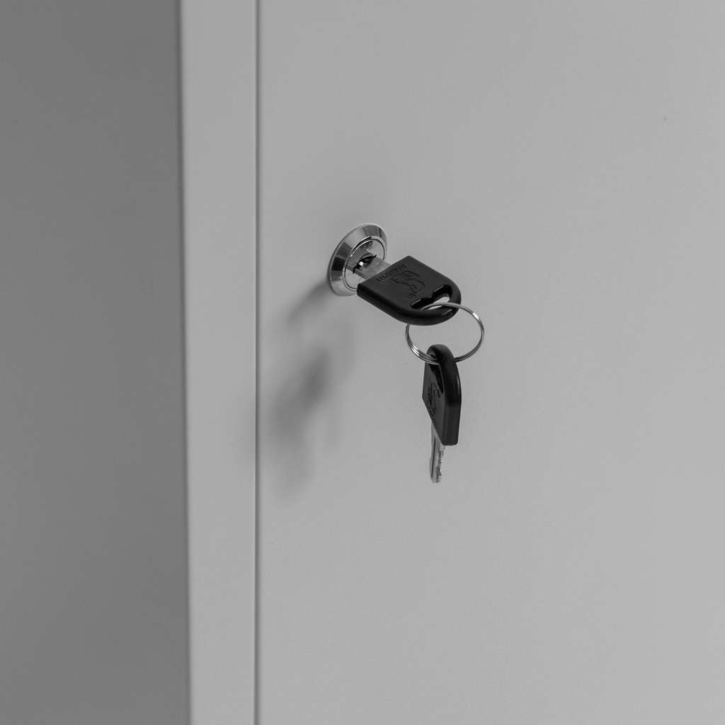 metalowa szafka pracownicza, szafka socjalna jednodrzwiowa, szafka do szatni, szafka bhp szara, szafka metalowa na ubrania, wyposażenie szatni pracowniczej, szafka pracownicza zamykana,